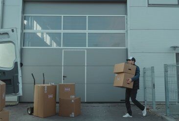 Como escolher e usar carrinhos aramados para movimentação de produtos