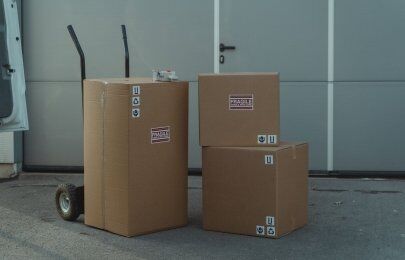 Guia completo de carrinhos por aplicação: armazém, plataforma, aramados, cilindros e tambores
